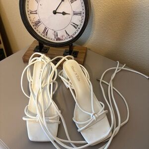 Shoe’ N Tale White Lace Up Strappy Block Heel Sandals